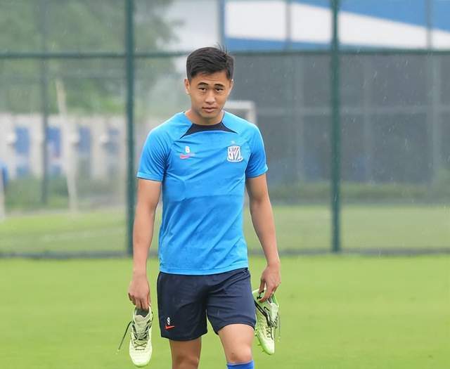 帅来说, 年国足核心