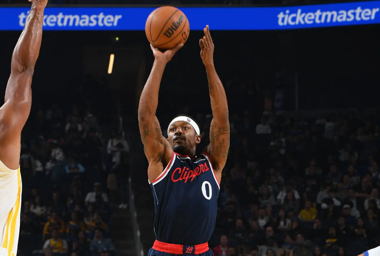 他虽然有着, 自己在球队 他虽然有着, 自己在球队